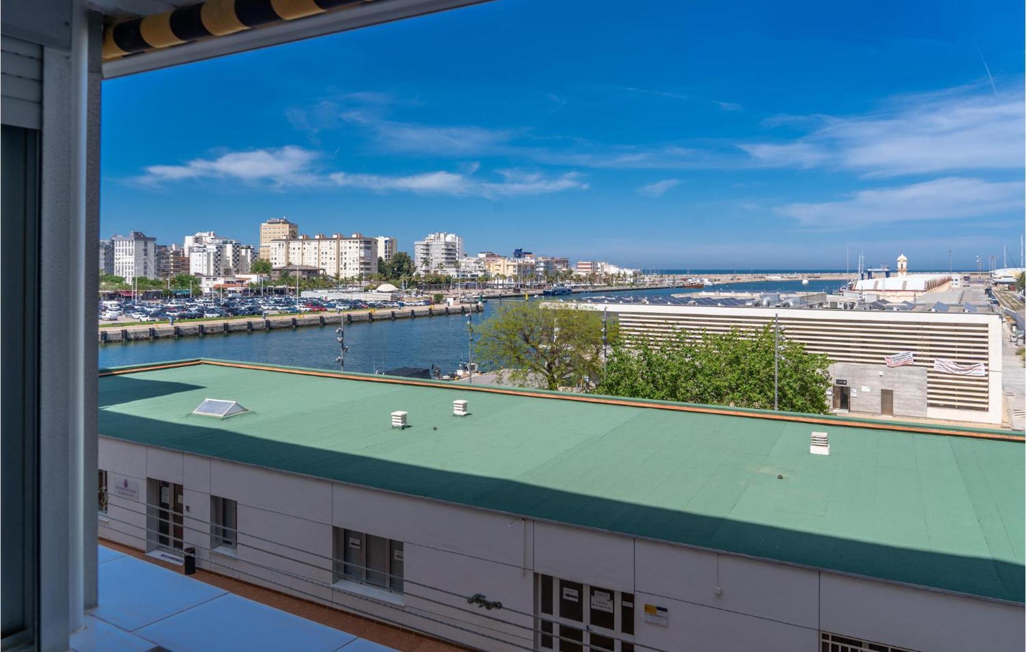 Stunning Apartment In Gandia With Kitchen מראה חיצוני תמונה